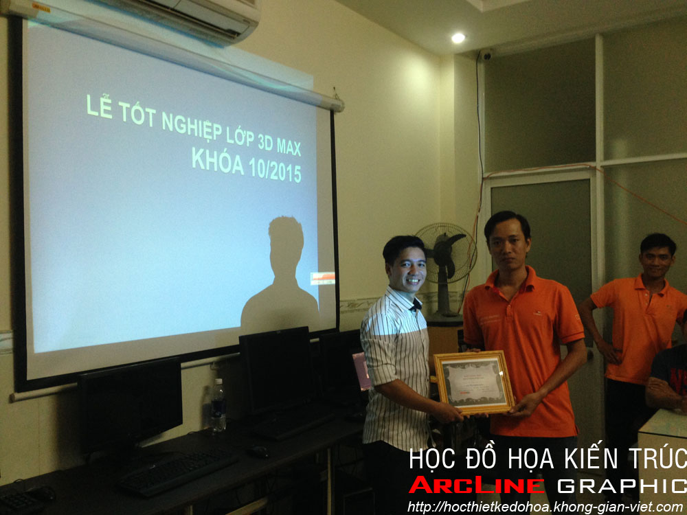 le tot nghiep lien hoan cuoi nam 2015