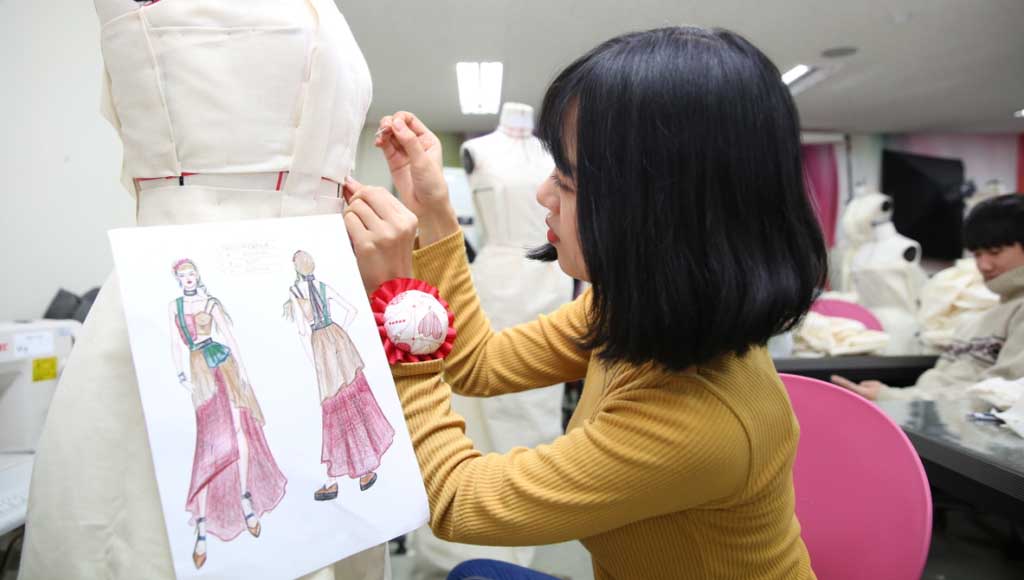 5-nganh-dang-theo-hoc-cho-nhung-ban-yeu-thich-hoi-hoa-1-1 copy