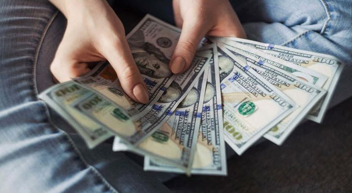 nằm mơ thấy người ta cho tiền