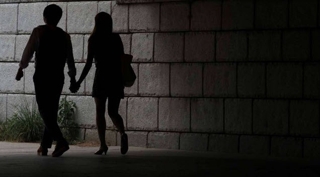 nằm mơ thấy quan hệ với người lạ