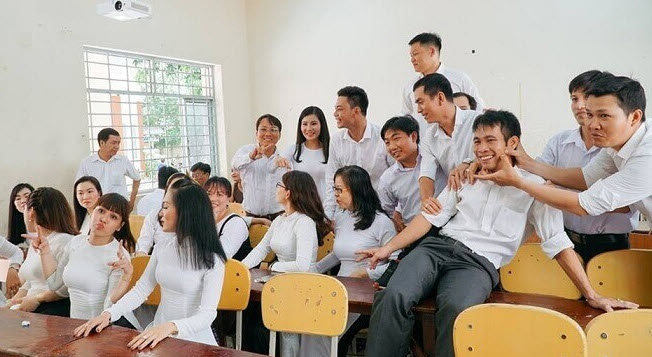 nằm mơ thấy bạn học cũ