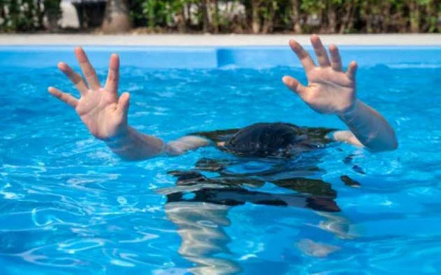 nằm mơ thấy người chết đuối