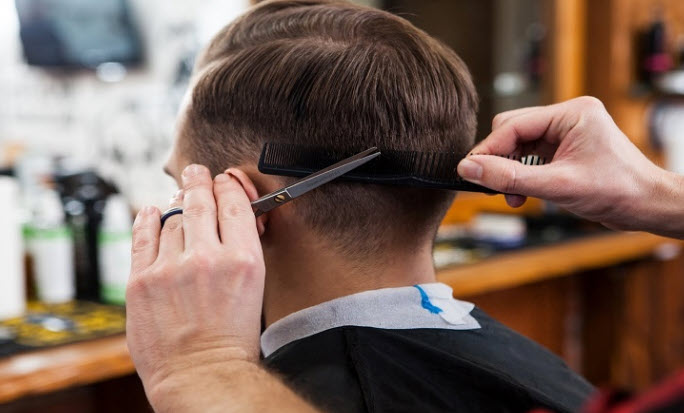 nằm mơ thấy người khác cắt tóc mình